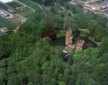 835188 Luchtfoto van het kasteel Duurstede in Wijk bij Duurstede.
